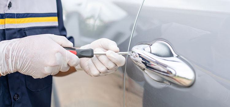 Why Call A Car Lock Repair Expert For Lock Repair Services?
